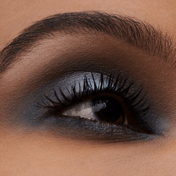 MAC Snowbody's Business Eye Shadow Palette x 12 - Picture 5 of 11